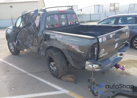 2010 Toyota Tacoma Base V6 z USA, uszkodzony, nr VIN 3TMLU4EN9AM049077